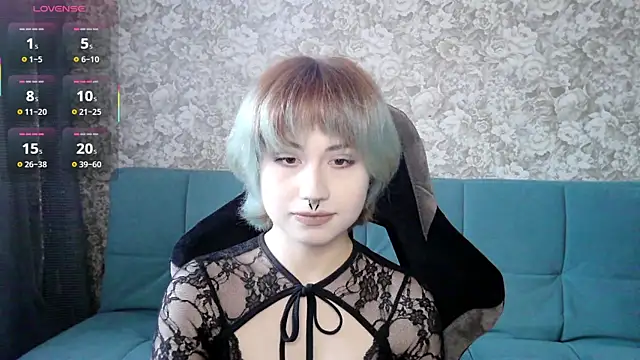 Snapshot of LeisaHopperstad chatting on 28, 4, 2026 LeisaHopperstad online show from 28, 4, 2026