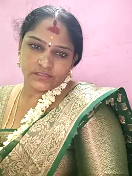 Snapshot of navyasree143 chatting on 2, 10, 2025 navyasree143 online show from 2, 10, 2025