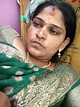Snapshot of navyasree143 chatting on 3, 10, 2025 navyasree143 online show from 3, 10, 2025