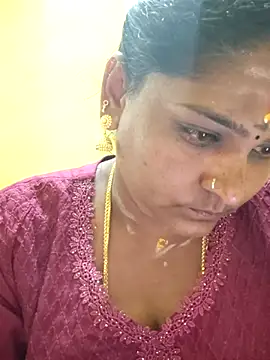 Snapshot of navyasree143 chatting on 10, 10, 2025 navyasree143 online show from 10, 10, 2025