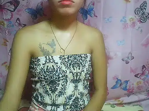 Snapshot of SweetPussie18x chatting on 10, 11, 2025 SweetPussie18x online show from 10, 11, 2025