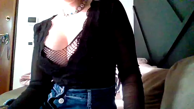 sexycolf online show from 24, 10, 2025