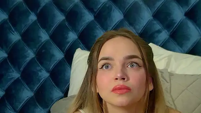 Snapshot of AnitaVenture chatting on 1, 2, 2026 AnitaVenture online show from 1, 2, 2026