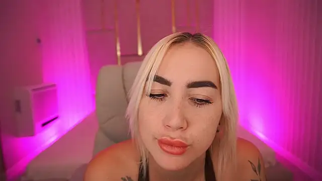 MariellaVi online show from 26, 9, 2025