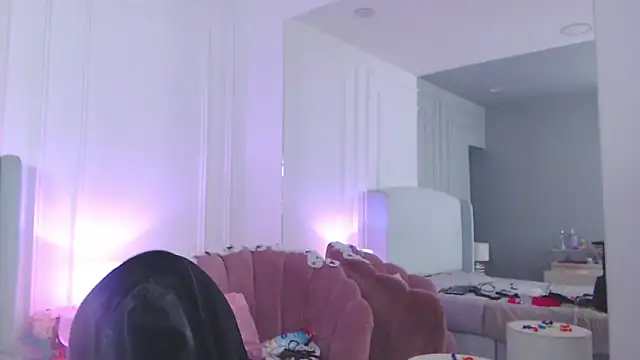 ChantalGarner online show from 31, 10, 2025