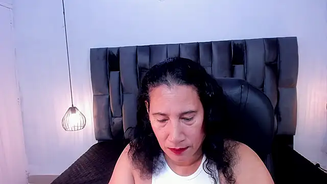 Snapshot of Susi_Lee chatting on 11, 10, 2025 Susi Lee online show from 11, 10, 2025