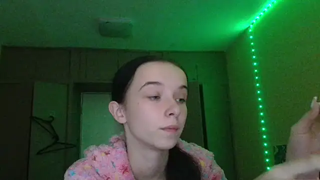 Emilia Light online show from 10, 10, 2025