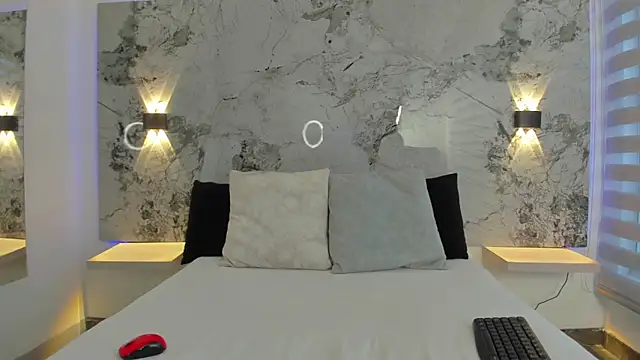 ZOE LE online show from 9, 4, 2026