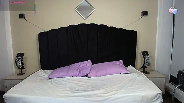 GabySweett  online show from 5, 12, 2025