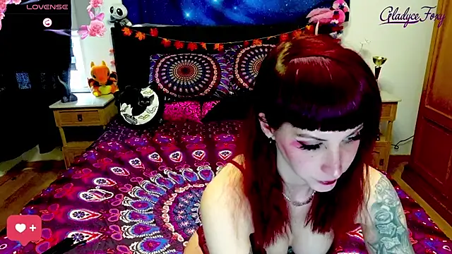 Gladyce Foxy online show from 13, 3, 2026