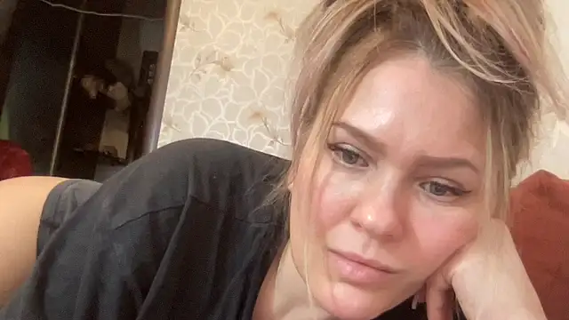 Snapshot of Milysoren chatting on 28, 2, 2026 Milysoren online show from 28, 2, 2026