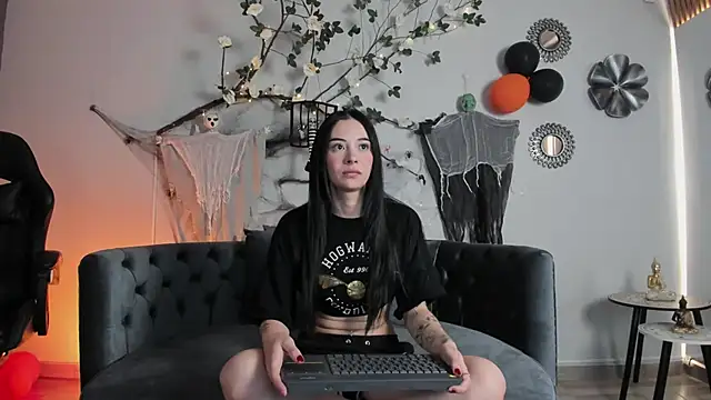 sashathompson2590 online show from 13, 10, 2025