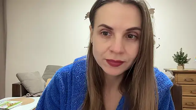 AnnieLove7722 online show from 9, 1, 2026