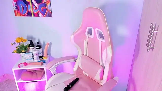 Athenea  fox online show from 13, 11, 2025