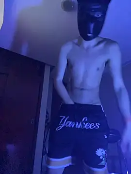 Snapshot of zamir333 chatting on 12, 11, 2025 zamir333 online show from 12, 11, 2025