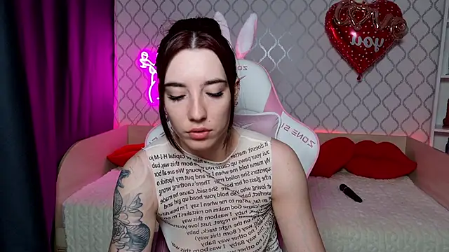 Curious Lily online show from 28, 3, 2026