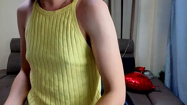 Snapshot of Emilly__Grey chatting on 16, 2, 2026 Emilly Grey online show from 16, 2, 2026