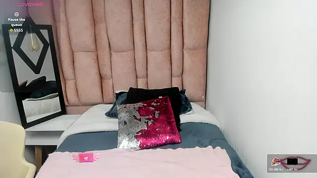 Issa Milf   online show from 7, 2, 2026