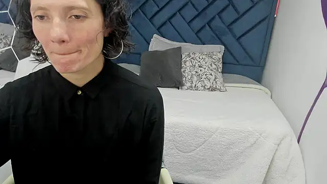 Valery More   online show from 25, 11, 2025