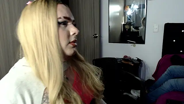 Redvelvett22 online show from 11, 11, 2025