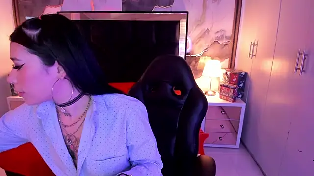 SusanVilla online show from 5, 1, 2026