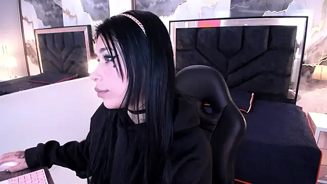 SusanVilla online show from 16, 4, 2026