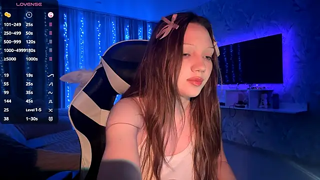 EmiIyKitty online show from 28, 11, 2025