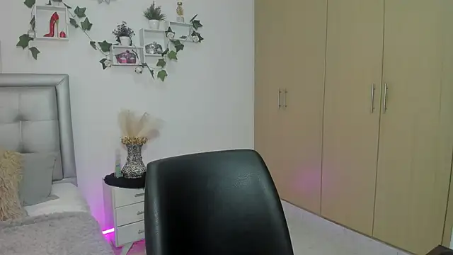 mia star 2 online show from 3, 6, 2026