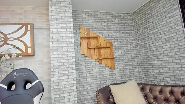 Alisonn Doll online show from 15, 11, 2025