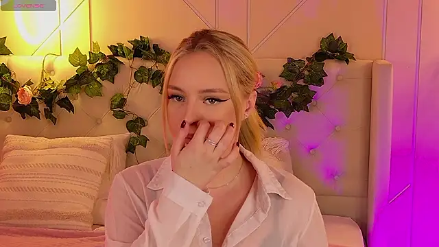 EllyLinn online show from 24, 2, 2026