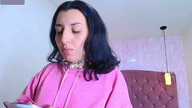 Iris  77 online show from 15, 10, 2025