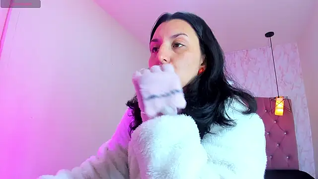 Iris  77 online show from 17, 11, 2025