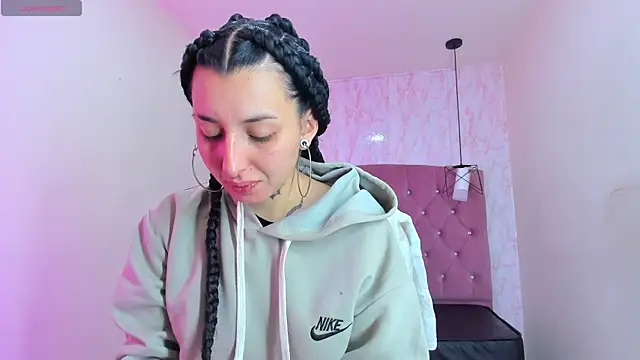 Iris  77 online show from 28, 11, 2025