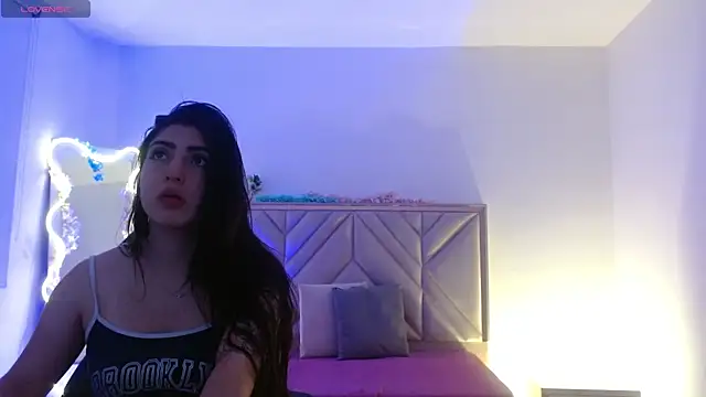 Ixchel tay online show from 23, 11, 2025