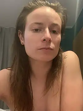 Snapshot of GoldenPussy1329 chatting on 20, 4, 2026 GoldenPussy1329 online show from 20, 4, 2026