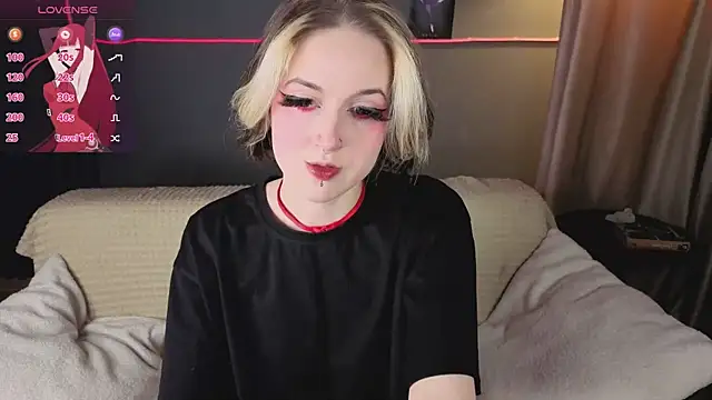 luna son online show from 8, 3, 2026