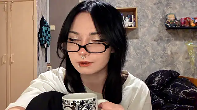 Beeping Creature online show from 10, 11, 2025