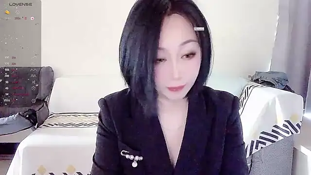 Snapshot of Smile-- chatting on 21, 10, 2025 Smile-- online show from 21, 10, 2025