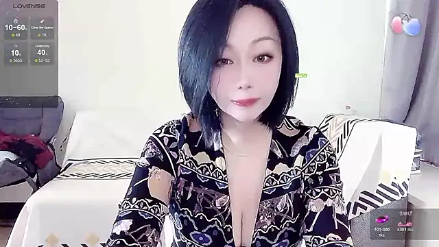 Snapshot of Smile-- chatting on 1, 11, 2025 Smile-- online show from 1, 11, 2025