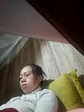 Tuyet xx online show from 12, 11, 2025