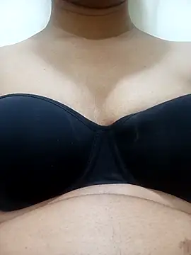 Snapshot of sweetysmita chatting on 28, 4, 2026 sweetysmita online show from 28, 4, 2026