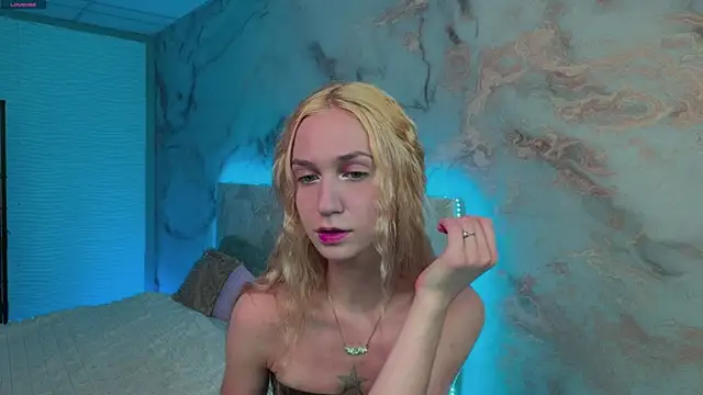 SerenaCrystall online show from 30, 7, 2026