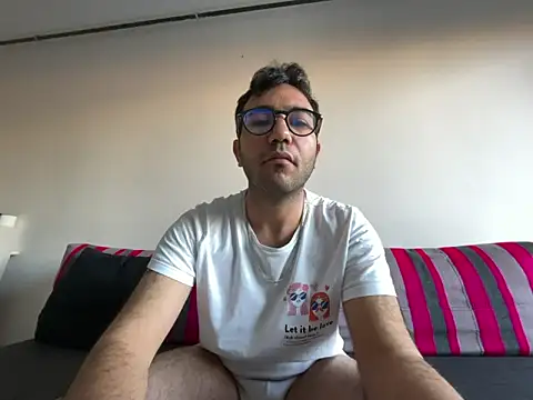 xochipilliii online show from 4, 10, 2025