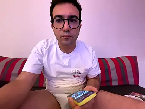 xochipilliii online show from 7, 10, 2025