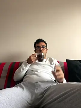 xochipilliii online show from 11, 10, 2025