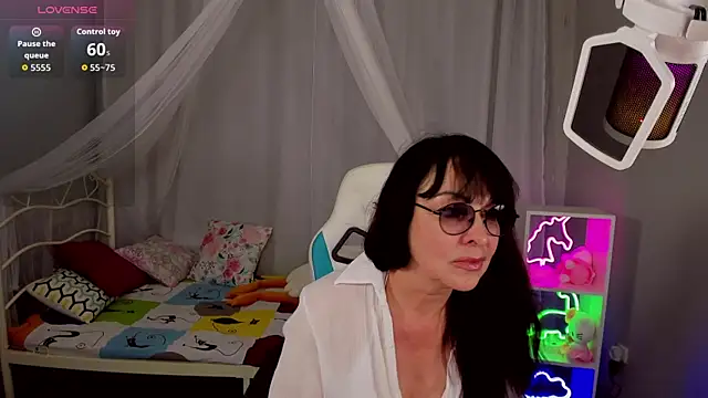 LindaRomero online show from 28, 9, 2025