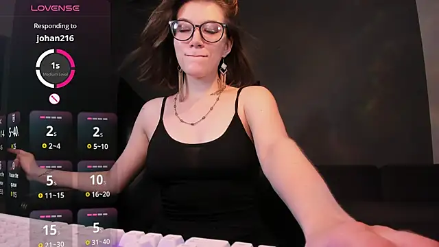 Snapshot of CathyAdams chatting on 25, 7, 2026 CathyAdams online show from 25, 7, 2026