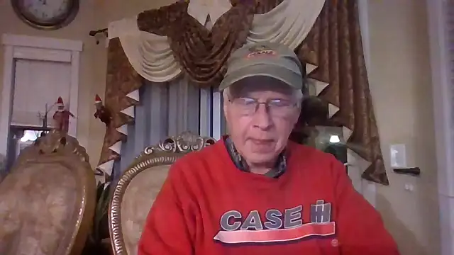 Snapshot of Farmall400 chatting on 1, 2, 2026 Farmall400 online show from 1, 2, 2026