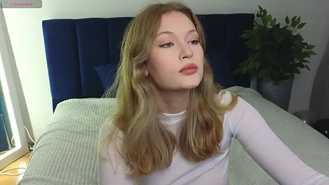 Snapshot of julia_di chatting on 31, 10, 2025 julia di online show from 31, 10, 2025