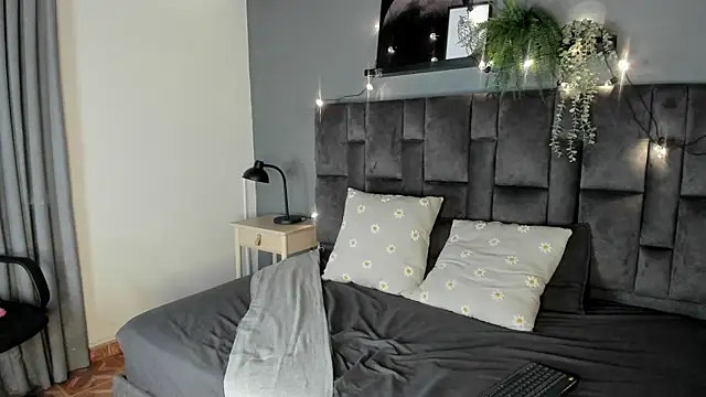 Julietasweett   online show from 27, 10, 2025